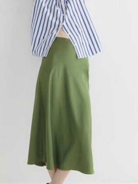 J. Crew Gwyneth Satin Midi Slip Skirt | Size Medium